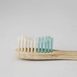 BANBU Cepillo de Dientes de Bambú Medio color Verde