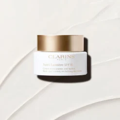 Clarins Nutri-Lumière Crema Revitalizante Antimanchas SPF 15 50ml