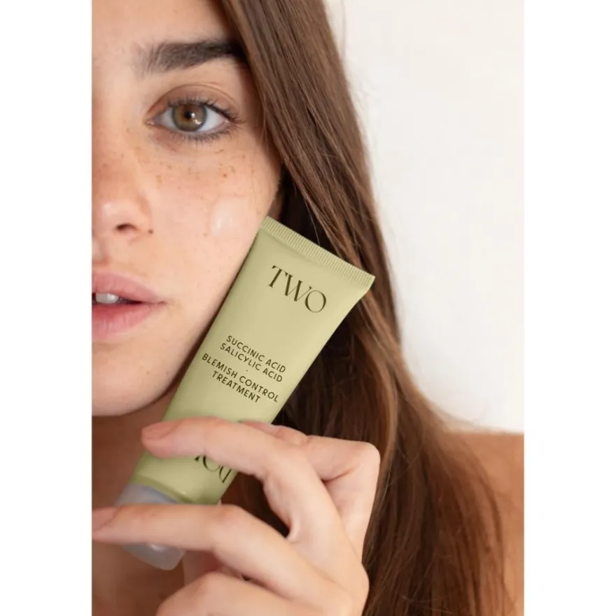 Two Poles Blemish Control Treatment 40 ml