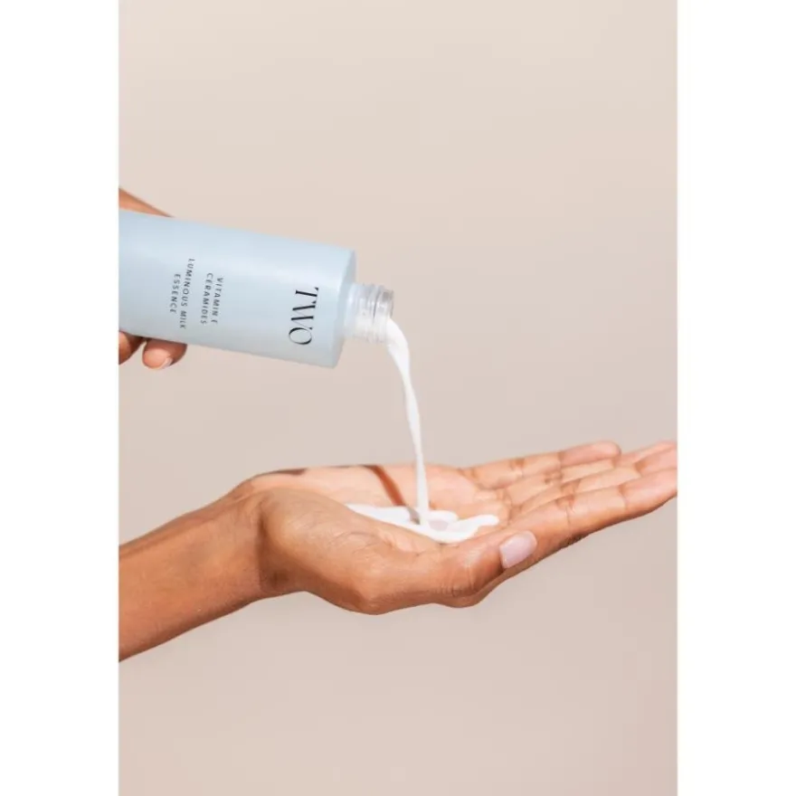 Two Poles Luminous Milk Essence 80 ml