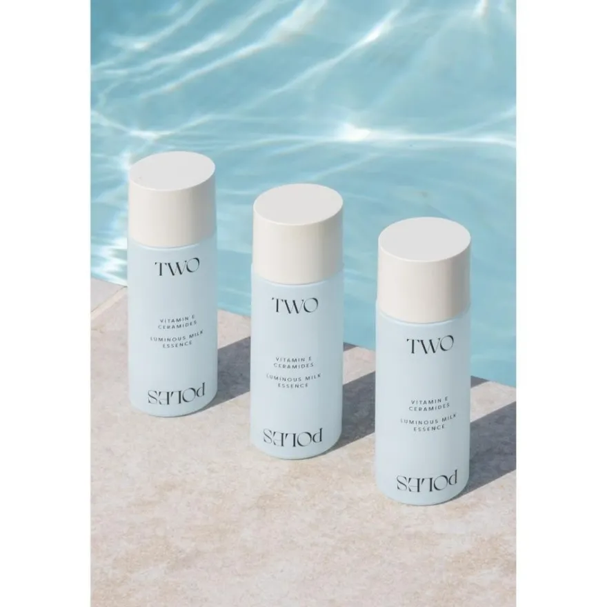 Two Poles Luminous Milk Essence 80 ml