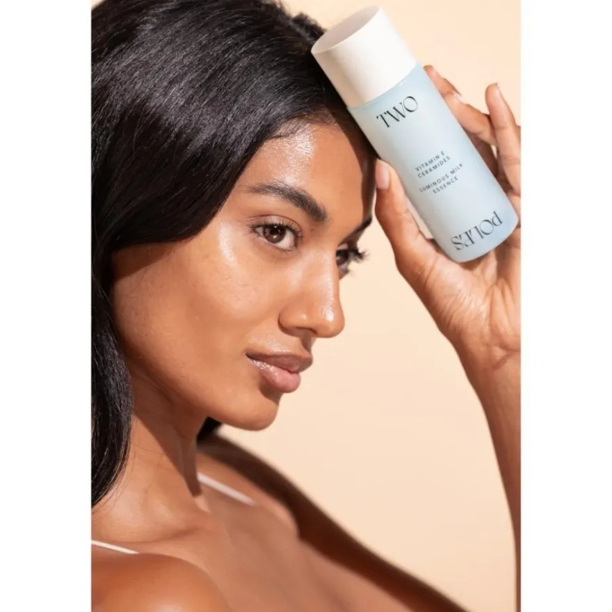 Two Poles Luminous Milk Essence 80 ml