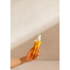 Two Poles Make-up Melting Cleansing Oil 190 ml